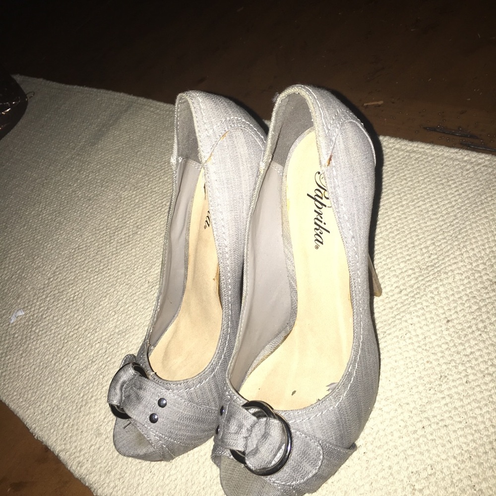Women’s shoes